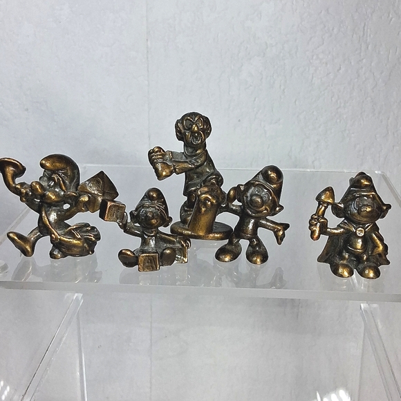 Vintage  small metal figurine The Smurfs Cartoon from 80s - Picture 1 of 7